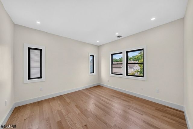 229 East Ln, Clark Twp., NJ 07066