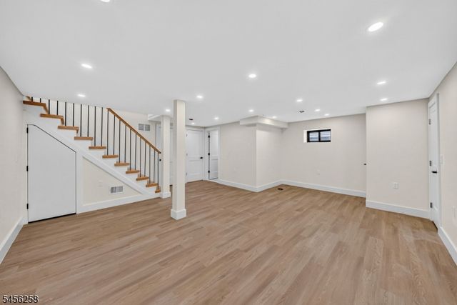 229 East Ln, Clark Twp., NJ 07066