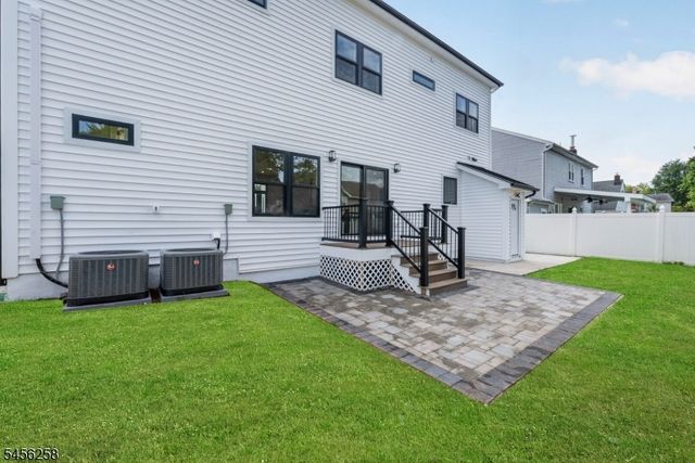 229 East Ln, Clark Twp., NJ 07066