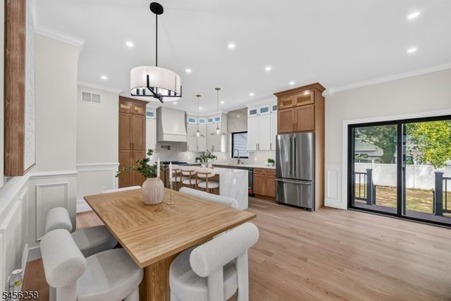 229 East Ln, Clark Twp., NJ 07066
