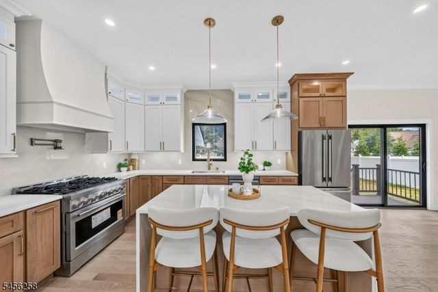 229 East Ln, Clark Twp., NJ 07066