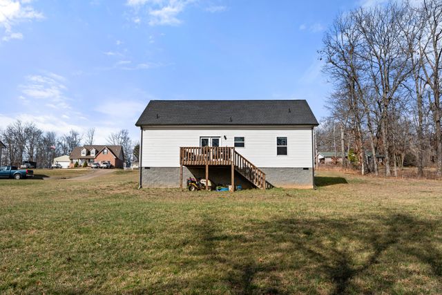 1007 Edgewood Dr, Dickson, TN 37055