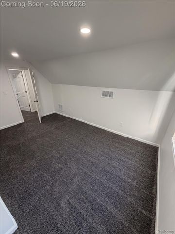 26017 Ronald Street, Roseville, MI 48066