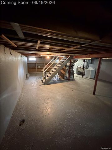 26017 Ronald Street, Roseville, MI 48066
