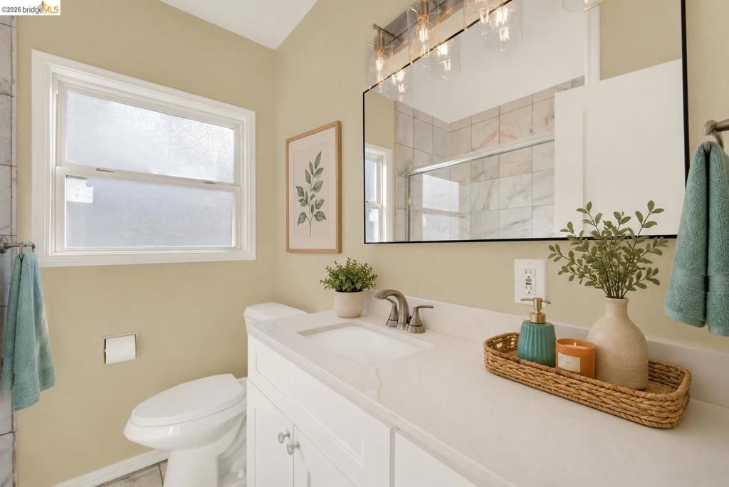 Image 16 of property listing at 1510 67Th Ave, Oakland, CA 94621