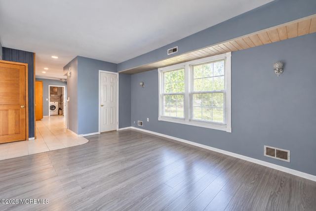 65 Barnegat Boulevard S, Barnegat, NJ 08005