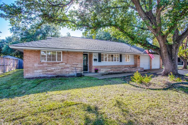 4117 Bilglade Road, Fort Worth, TX 76109