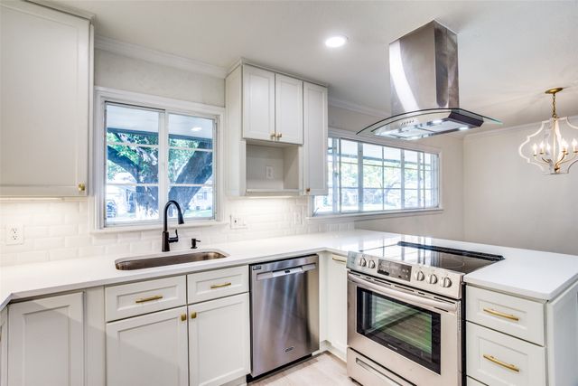 4117 Bilglade Road, Fort Worth, TX 76109