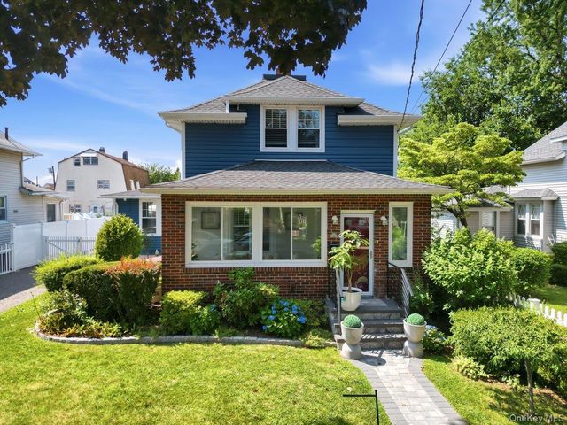 123 Briggs Avenue, Yonkers, NY 10701