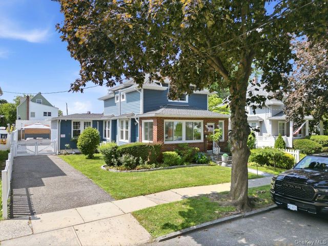 123 Briggs Avenue, Yonkers, NY 10701
