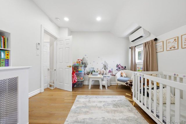 123 Briggs Avenue, Yonkers, NY 10701