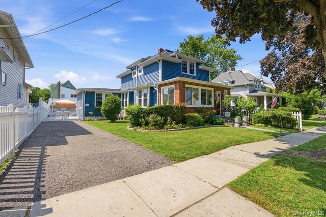 123 Briggs Avenue, Yonkers, NY 10701