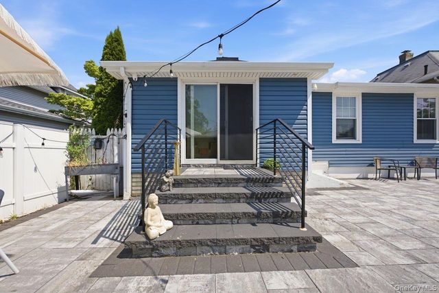 123 Briggs Avenue, Yonkers, NY 10701