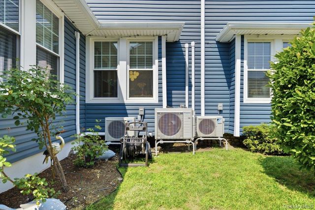 123 Briggs Avenue, Yonkers, NY 10701