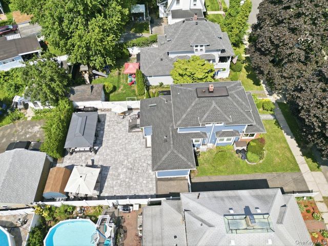 123 Briggs Avenue, Yonkers, NY 10701