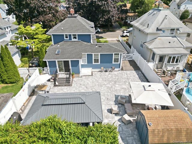123 Briggs Avenue, Yonkers, NY 10701