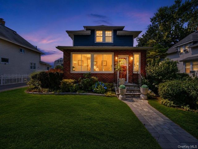 123 Briggs Avenue, Yonkers, NY 10701