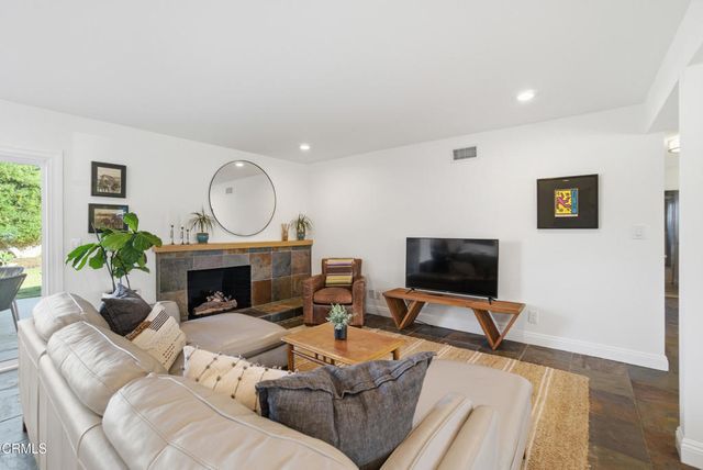 180 Cathy Drive, Newbury Park, CA 91320