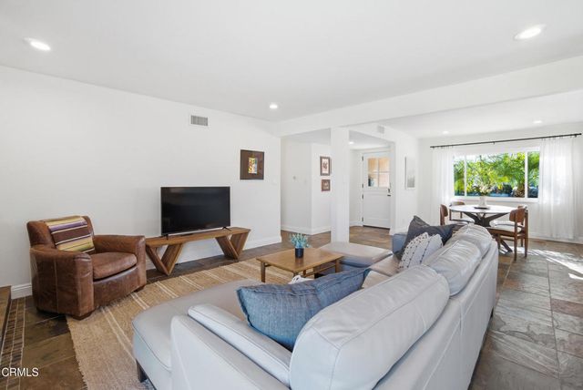 180 Cathy Drive, Newbury Park, CA 91320