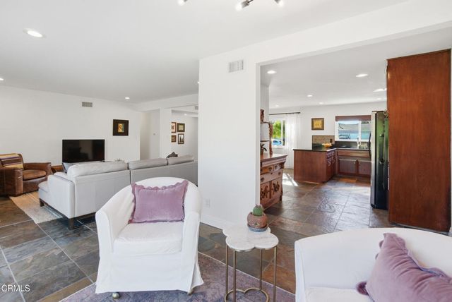 180 Cathy Drive, Newbury Park, CA 91320