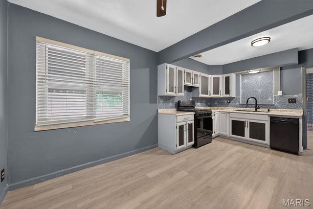 30 Jendale Court Court, Jennings, MO 63136