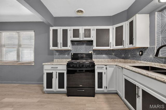 30 Jendale Court Court, Jennings, MO 63136