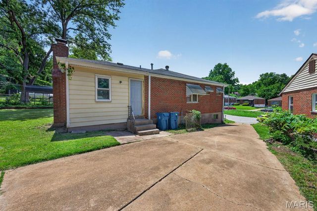 30 Jendale Court Court, Jennings, MO 63136