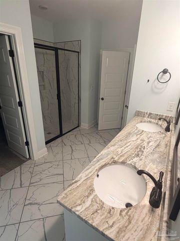 1506 Durant Ln, Cantonment, FL 32533