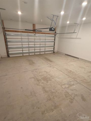 1506 Durant Ln, Cantonment, FL 32533