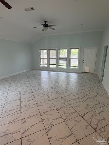 1506 Durant Ln, Cantonment, FL 32533