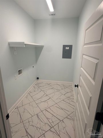 1506 Durant Ln, Cantonment, FL 32533