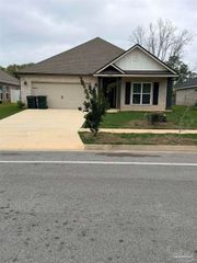 1506 Durant Ln, Cantonment, FL 32533