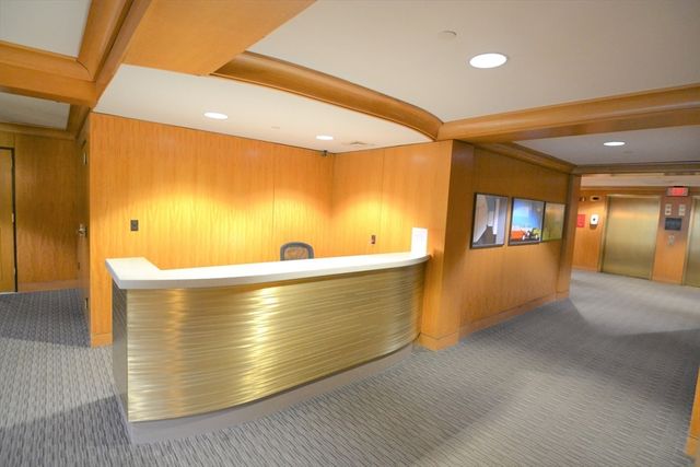 75 Peterborough 308, Boston, MA 02215