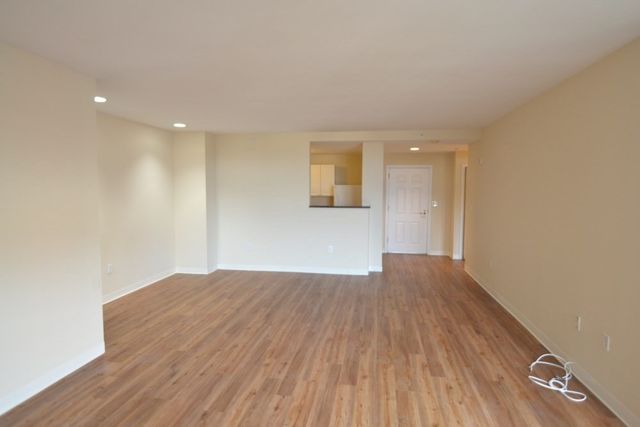 75 Peterborough 308, Boston, MA 02215