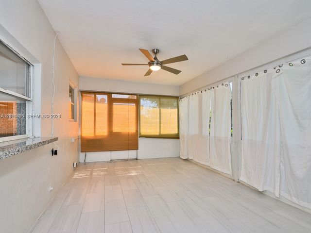 8691 NW 16th St, Pembroke Pines, FL 33024