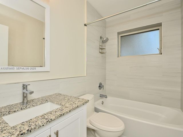 8691 NW 16th St, Pembroke Pines, FL 33024