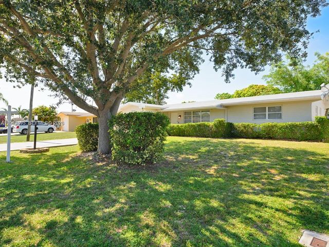 8691 NW 16th St, Pembroke Pines, FL 33024
