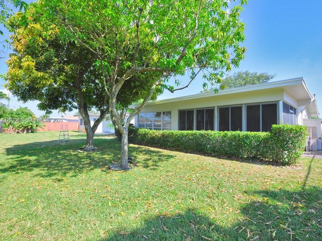 8691 NW 16th St, Pembroke Pines, FL 33024