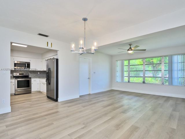 8691 NW 16th St, Pembroke Pines, FL 33024