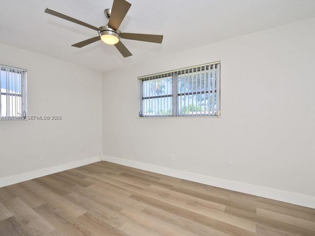 8691 NW 16th St, Pembroke Pines, FL 33024