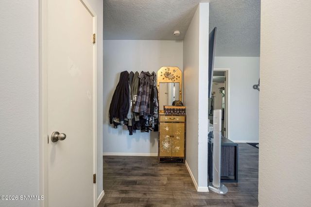 1025 Hickory Drive, Las Cruces, NM 88005