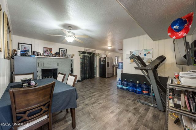 1025 Hickory Drive, Las Cruces, NM 88005
