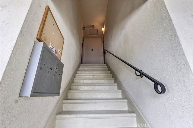 305 Raymondale Drive L, South Pasadena, CA 91030