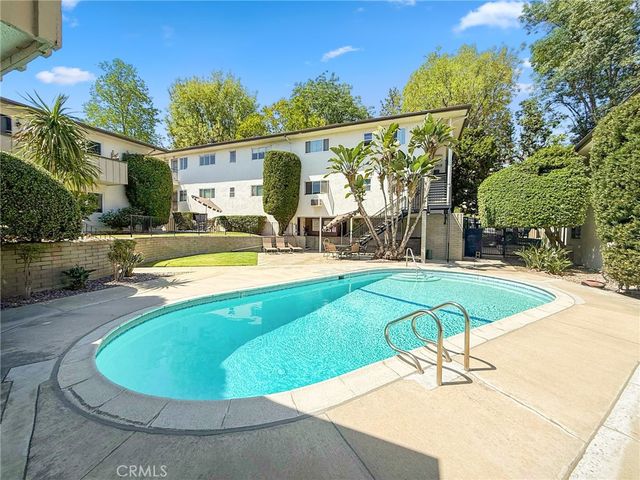 305 Raymondale Drive L, South Pasadena, CA 91030