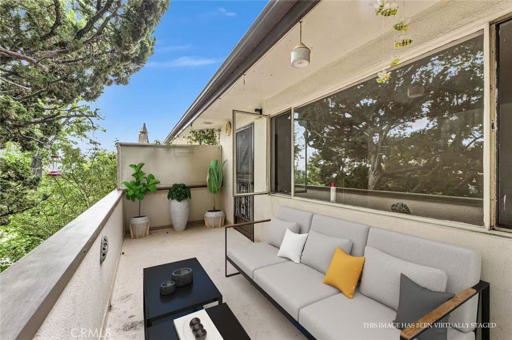 305 Raymondale Drive L, South Pasadena, CA 91030