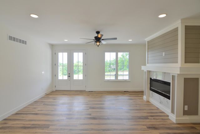725 Ezra Drive, Taylor Mill, KY 41015