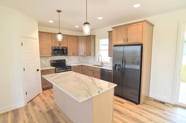 725 Ezra Drive, Taylor Mill, KY 41015