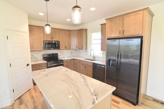 725 Ezra Drive, Taylor Mill, KY 41015
