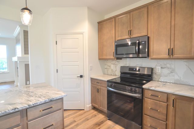 725 Ezra Drive, Taylor Mill, KY 41015