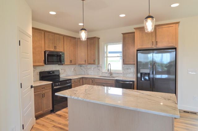 725 Ezra Drive, Taylor Mill, KY 41015